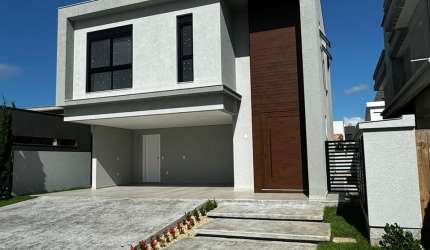 Casa no Condomínio Caledônia em Camboriú !!