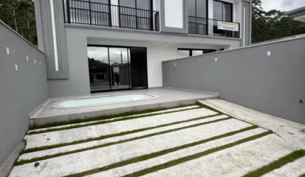 Amplo sobrado no bairro São Francisco de Assis, loteamento de terras altas     !!