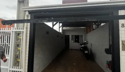 SOBRADO SEMI MOBILIADO PRÓXIMO DO KOMPRÃO DO BAIRRO AREIAS EM CAMBORIÚ