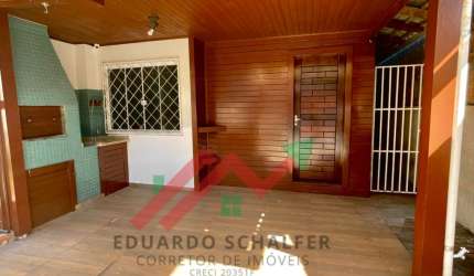 EXCELENTE  CASA EM BALNEARIO CAMBORIU!!