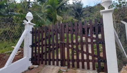 CASA ÁREA RURAL DA TOCA Á POUCOS METROS DO CONDOMÍNIO CALEDÔNIA