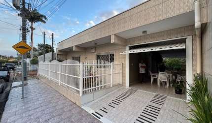 CASA TÉRREA ESCRITURADA NA VILA REAL EM BALNEÁRIO CAMBORIÚ