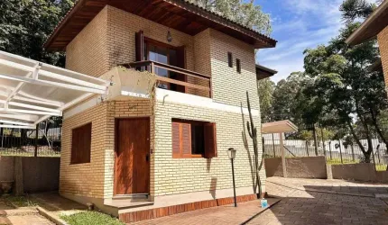 Casa em condomínio fechado com 3 quartos à venda no Petrópolis, Caxias do Sul  por R$ 490.000