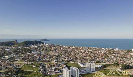 Apartamento em Condomínio Beach Club