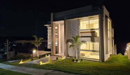 Luxuosa Casa no Alphaville Litoral Norte 3 – O Lar dos Seus Sonhos!