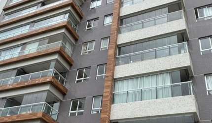 Luxo e Sofisticação no Costa Azul - 3 quartos amplos