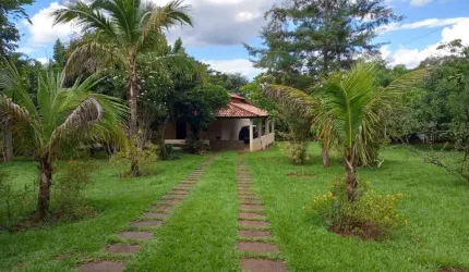 Chácara para Venda em Uberlândia, Chácaras Eldorado, 2 dormitórios, 1 suíte, 2 banheiros, 10 vagas
