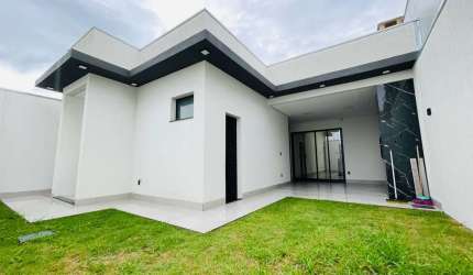 Casa para Venda em Uberlândia, Verde Umuarama, 3 dormitórios, 1 suíte, 3 banheiros, 2 vagas