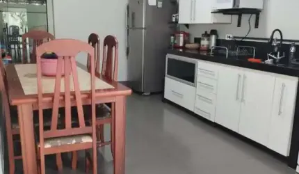 Casa para Venda em Uberlândia, Laranjeiras, 2 dormitórios, 2 banheiros, 3 vagas