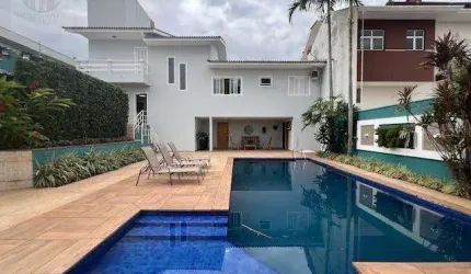 Sobrado à venda em Maringá, Zona 05, com 4 quartos, com 358.74 m²