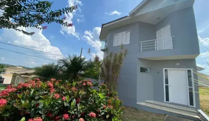 Casa de Luxo no Jardim Portal de Itaici: 6 Quartos, 3 Suítes, 3 Salas, 2 Vagas de Garagem - Venda ou Locação em Indaiatuba-SP