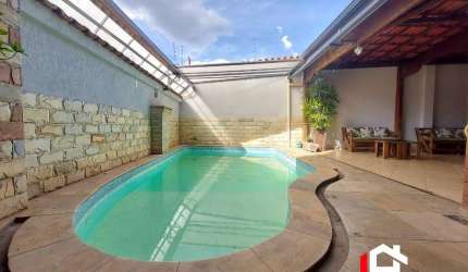 Casa com 5 Quartos e 3 banheiros 200 m² por R$ 980.000 / Planalto