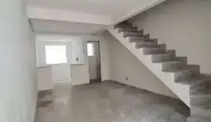 Casa Duplex, nova , bairro Planalto-
80mts