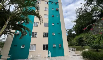 Vende-se Apto com 02 dorm., Mobiliado Floresta Joinville.
