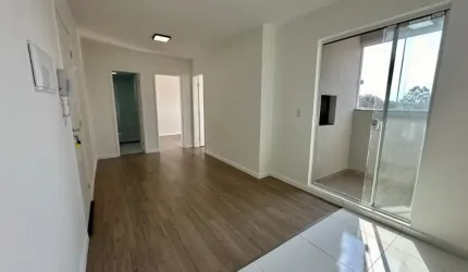 Apartamento ao lado do Supermercado Condor do Costeira