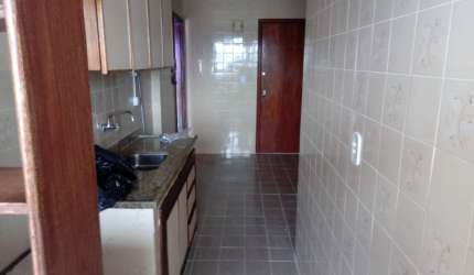 APARTAMENTO - 78 m²- 03 DORMITÓRIOS - 02 BANHEIROS -VARANDA - VAGA