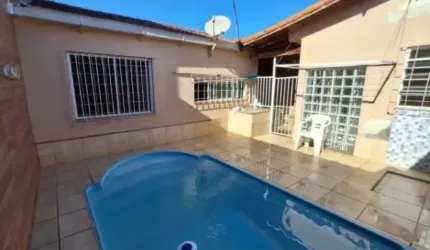 CASA LINEAR - 120 m² - 02 DORMITÓRIOS - SUITE - QUINTAL