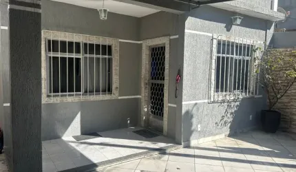 CASA DUPLEX -  200 m² - 03 DORMITÓRIOS - SUITE - VARANDA - TERRAÇO - CHURRASQUEIRA