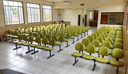 Imóvel Comercial para Venda em Joinville, Fátima, 1 dormitório, 2 banheiros