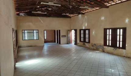 Sala Comercial para Venda em Feira de Santana, Muchila, 1 dormitório, 2 banheiros