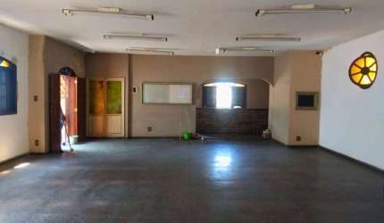 Ponto Comercial para Venda em São Gonçalo, Boaçu, 1 dormitório, 2 banheiros, 4 vagas