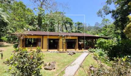 Sitio a venda na Praia de  Boiçucanga  Litoral Norte de SP com 3 casas , capela e casa de boneca Valor R$5.000.000,00