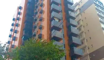 Apartamento cobertura no Centro com 5 dormitórios sendo 3 suítes e 3 vagas.