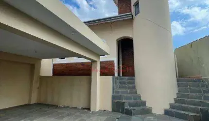 IMPERDÍVEL- Casa com 3 dormitórios à venda, 198 m² por R$ 800.000 - Centro - Arujá/SP