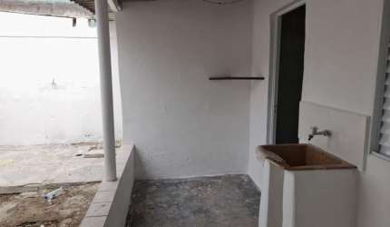 Casa para Locação em São José dos Campos, Jardim São Judas Tadeu, 1 dormitório, 1 banheiro, 1 vaga