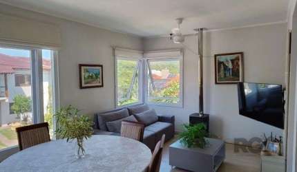 Casa de 3 dormitórios no bairro Mário Quintana
