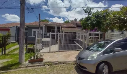 Casa no bairro Hípica - 2 dormitórios