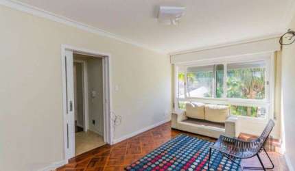 Apartamento com 2 quartos e dependência e 1 vaga coberta no Menino Deus! - 93m²