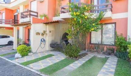 Linda casa com 3 dormitórios, sendo 1 Suíte, Sala Ampla no Condomínio de Ótima L