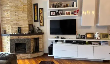 Excelente apartamento 3 dormitórios sendo 01 suíte, Sacada e com Òtima Posição S