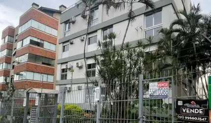 Apartamento de 3 quartos, suíte e 1 vaga de garagem no bairro Petrópolis em POA