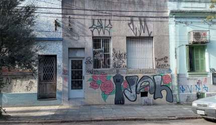 Casa para Venda - 70m², 2 dormitórios, Cidade Baixa