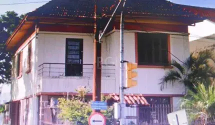Casa para Venda - 240m², 3 dormitórios, sendo 1 suites, 3 vagas - Medianeira