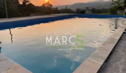 Chácara / sítio com 5 quartos à venda na Zona Rural, Nazaré Paulista , 250 m2 por R$ 420.000