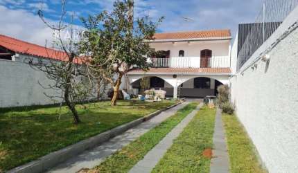 Casa com 3 quartos para alugar na Avenida Armando Colangelo, Arujá Center Ville, Arujá, 190 m2 por R$ 7.000