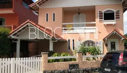 Quitandinha | Casa 5 quartos, sendo 3 suites