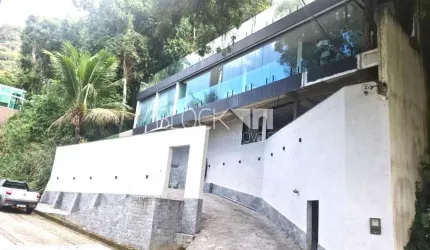 Vargem Pequena | Casa de Condomínio 4 quartos, sendo 2 suites