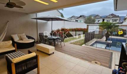 Recreio dos Bandeirantes | Casa de Condomínio 4 quartos, sendo 4 suites