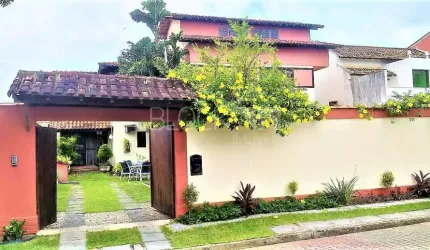 Vargem Pequena | Casa de Condomínio 4 quartos, sendo 4 suites