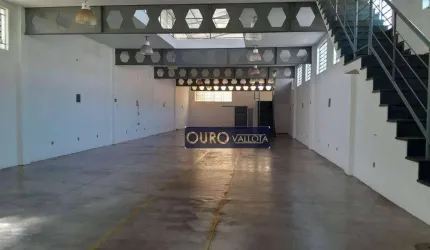 Galpão com 800m² para locação