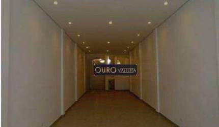 Salão Comercial em frente ao Colégio