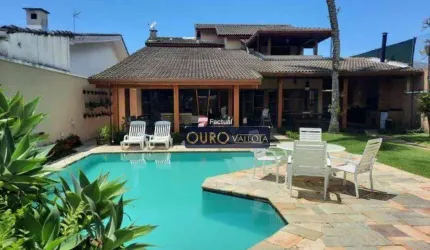 SOBRADO PARA VENDA - 4 SUÍTES NO CONDOMÍNIO ACAPULCO - HÁ 5 MINUTOS DA PRAIA DE PERNAMBUCO - GUARUJÁ