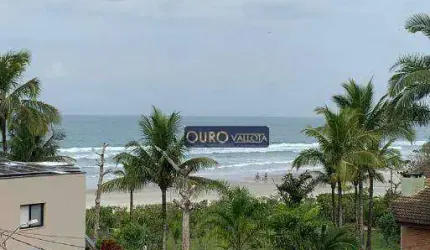 Casa em condomínio fechado de frente para a praia
