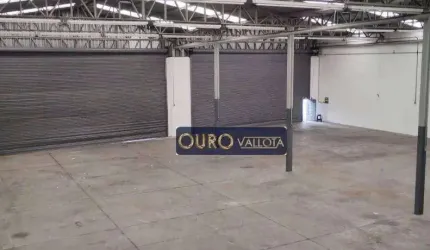 Galpão com 850m²