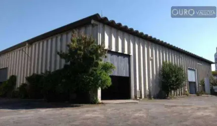 Alugo - Galpão 6.500m² com força trifásica. Ipiranga