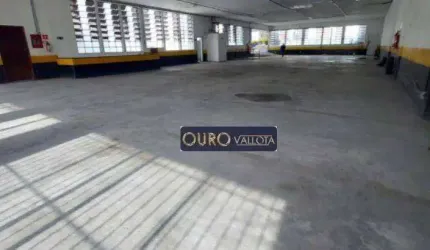 Galpão à venda na Santa Ifigênia com 1714m² a 450 metros da Estação de metrô Luz